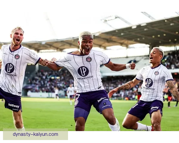 金玟哉在拜仁的表现数据持续稳健，赢得球队核心地位