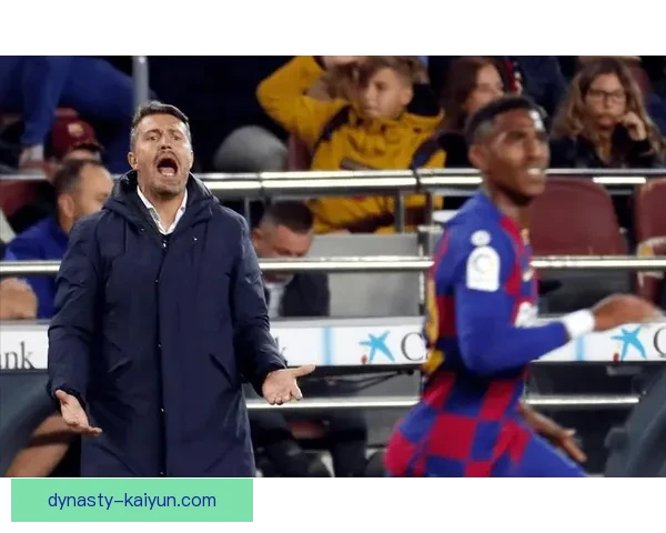 克鲁伊夫战术弱点引发讨论，球队需调整以应对对手挑战